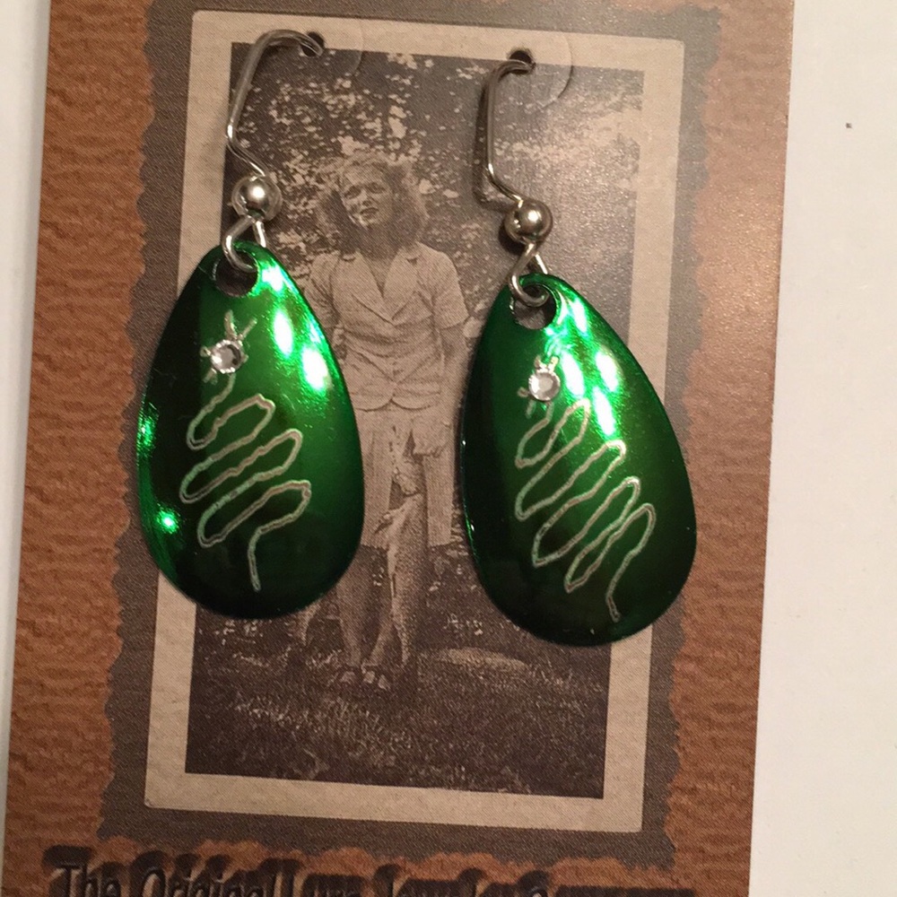 NWT Green Christmas Tree Earrings